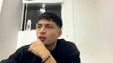 Juan Pablo-independent model online show from 06/10/26, 03:07