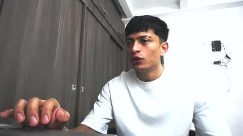 Juan Pablo-independent model online show from 07/26/26, 04:36