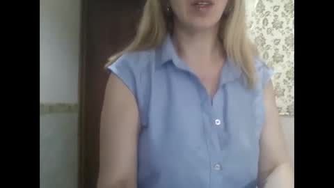 Snapshot of _sexyxsveta_ chatting on 11/03/25, 05:52 SexyXSveta online show from 11/03/25, 05:52