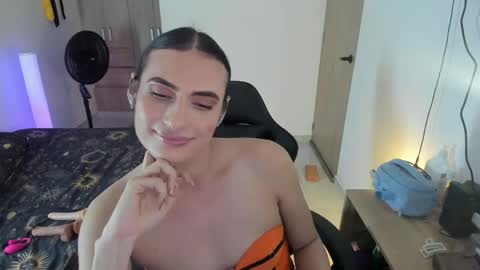 Shantall online show from 05/14/26, 05:03
