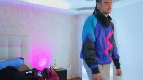 _sharlotte777 online show from 05/19/26, 01:28