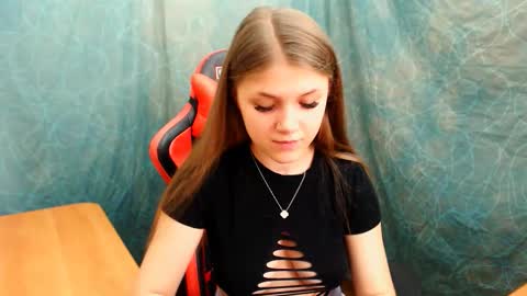 Mari online show from 09/24/25, 12:08