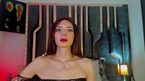 _silvia_vega_ online show from 12/15/24, 08:41