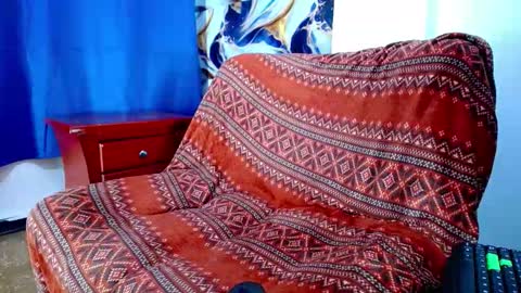 _skyleer_ online show from 11/30/25, 12:03