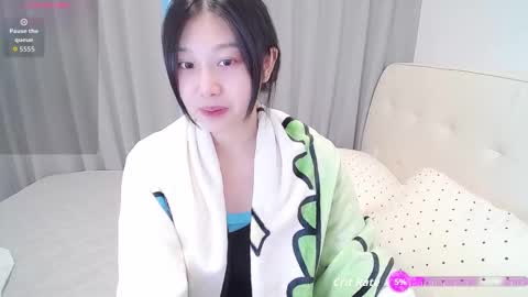 Snapshot of _smileflower_ chatting on 10/24/25, 03:14 winni online show from 10/24/25, 03:14
