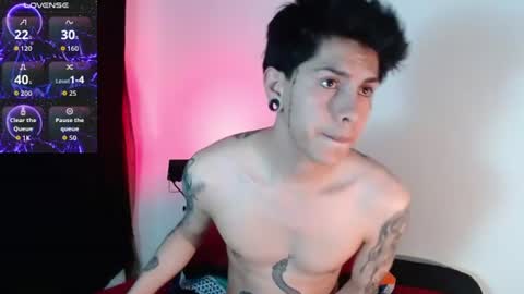 Snapshot of _snakee_ chatting on 07/14/26, 02:05 _snakee_ online show from 07/14/26, 02:05