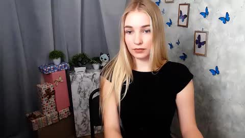 Snapshot of _snow_queen__ chatting on 12/13/24, 05:54 Rachel online show from 12/13/24, 05:54