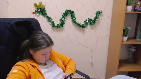 Sofi online show from 01/09/25, 03:23