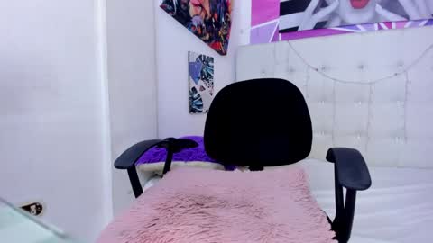 Sofia online show from 01/18/25, 11:22