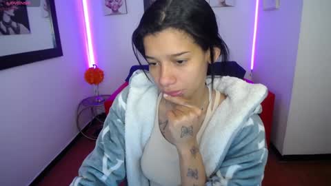 Sofia online show from 01/07/25, 01:14