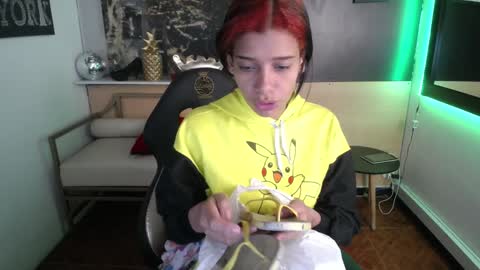 Sofia online show from 01/19/25, 01:01