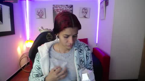 Sofia online show from 02/08/25, 02:15