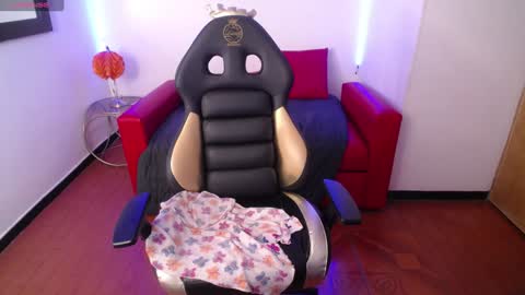 Sofia online show from 02/08/25, 05:18