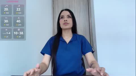 Snapshot of _sofiadeluxe_ chatting on 10/10/25, 05:56 SOFIA DELUXE   online show from 10/10/25, 05:56