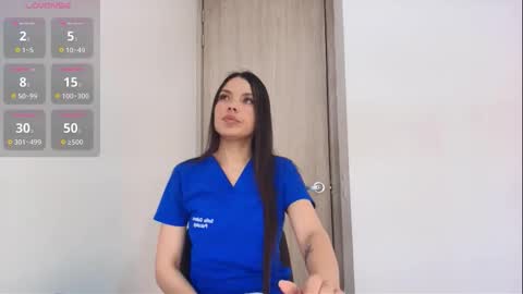 Snapshot of _sofiadeluxe_ chatting on 10/14/25, 06:20 SOFIA DELUXE   online show from 10/14/25, 06:20