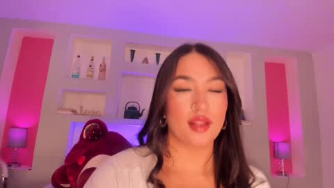 Snapshot of _sofiamiller chatting on 11/29/25, 04:04 Sofia Miller online show from 11/29/25, 04:04