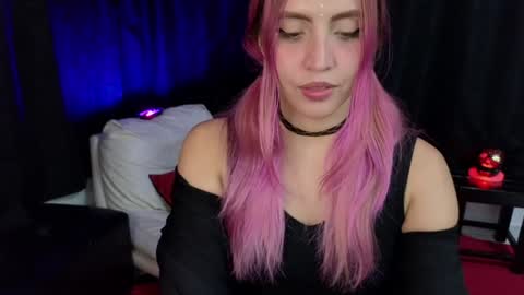 Sofia online show from 01/05/25, 03:22