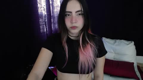Snapshot of _sofiapink chatting on 04/15/26, 07:58 Sofia online show from 04/15/26, 07:58