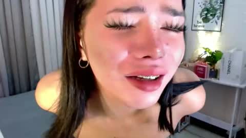 _sophie_69 online show from 10/29/25, 08:38