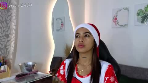 Snapshot of _sophiebrown__ chatting on 12/25/24, 05:05 Andrea The Next Stream Wednesday online show from 12/25/24, 05:05