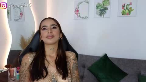 Snapshot of _sophiebrown__ chatting on 01/12/25, 03:49 Andrea The Next Stream Wednesday online show from 01/12/25, 03:49