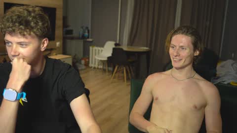 OLIVERpvt is open online show from 12/22/24, 12:05