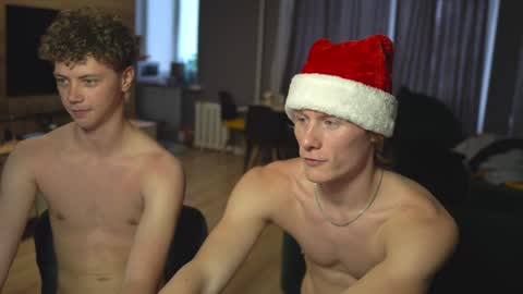 OLIVERpvt is open online show from 12/25/24, 06:09