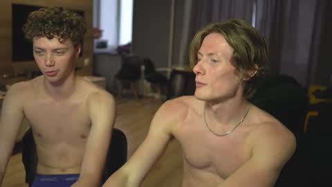 OLIVERpvt is open online show from 01/10/25, 06:09
