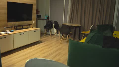 OLIVERpvt is open online show from 01/14/25, 01:06
