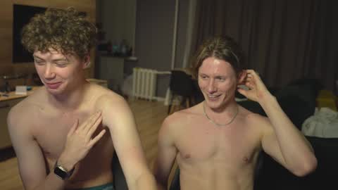 OLIVERpvt is open online show from 01/19/25, 02:38