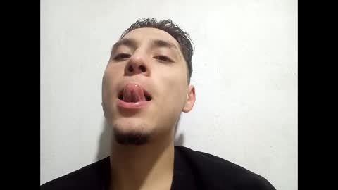 Alejandro Pinzon online show from 02/03/25, 03:42