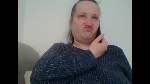 Melisa online show from 12/17/24, 07:29