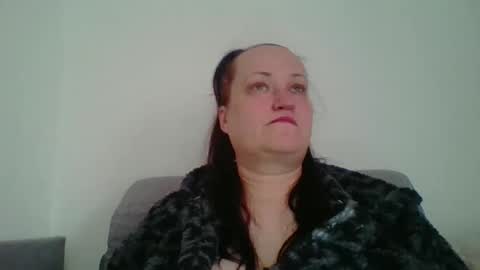 Snapshot of _squirty_pussyyy_ chatting on 10/18/25, 06:37 Melisa online show from 10/18/25, 06:37