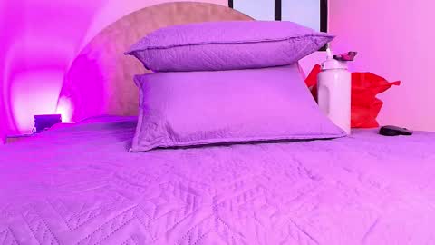 susy online show from 11/19/25, 11:54