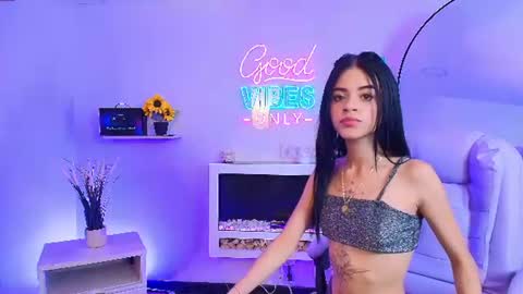 Snapshot of _starfire__ chatting on 07/15/26, 07:52 Dan online show from 07/15/26, 07:52