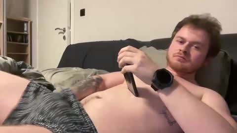 Snapshot of _stevie___ chatting on 02/03/25, 06:28 _stevie___ online show from 02/03/25, 06:28