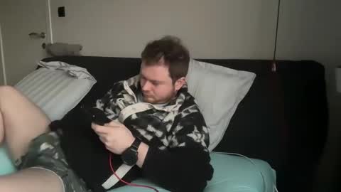 Snapshot of _stevie___ chatting on 03/02/25, 05:25 _stevie___ online show from 03/02/25, 05:25