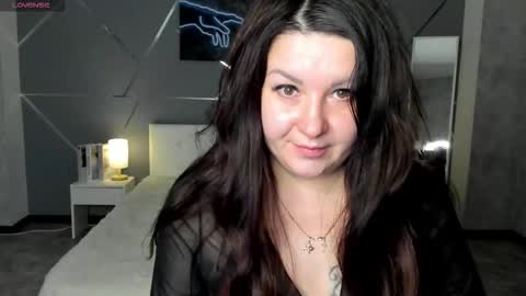 Snapshot of _still_her chatting on 12/02/25, 01:11 Erica online show from 12/02/25, 01:11