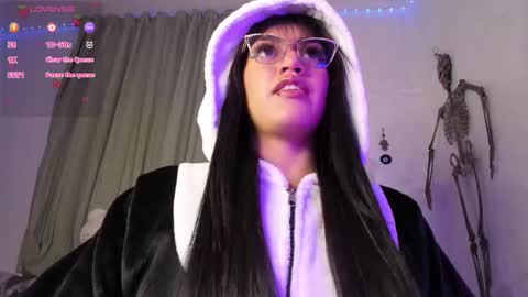 Angela   online show from 10/29/25, 02:47