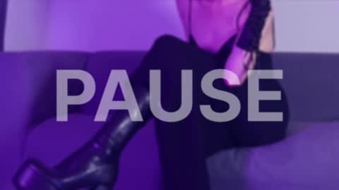 Ann online show from 11/09/25, 02:43