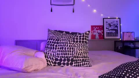 Ann online show from 12/17/25, 02:23