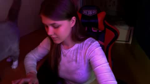 Mari online show from 05/29/26, 02:15