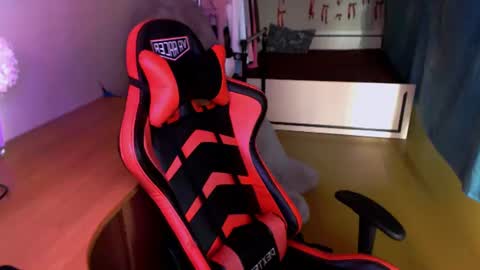 Mari online show from 06/13/26, 10:35