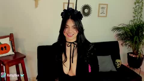    online show from 10/31/25, 02:40