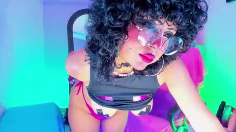 Snapshot of _sweet_kuromi chatting on 09/26/25, 06:06 Kuromi online show from 09/26/25, 06:06