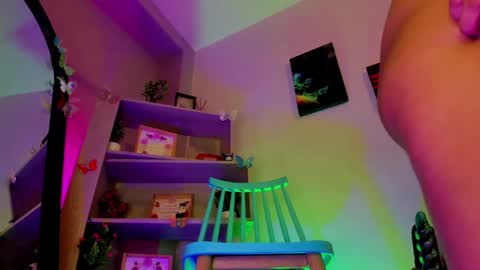 Snapshot of _sweet_kuromi chatting on 10/03/25, 04:31 Kuromi online show from 10/03/25, 04:31