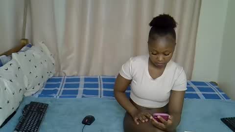 Rosy  Steph online show from 09/30/25, 10:48