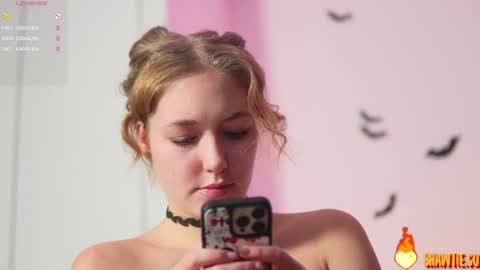 Snapshot of _taylor_swift chatting on 11/05/25, 06:13 Taylor online show from 11/05/25, 06:13