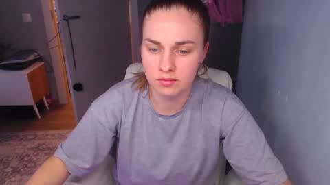 Snapshot of _thesamedaniellatrue_ chatting on 05/18/26, 04:13 _thesamedaniellatrue_ online show from 05/18/26, 04:13