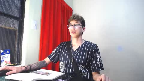Thomas online show from 02/04/25, 06:38